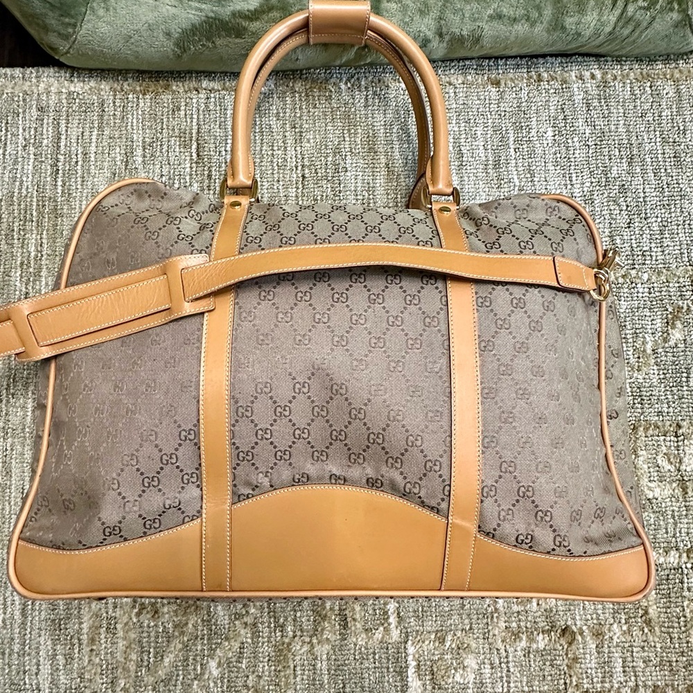 Gucci Brown Monogram Travel Bag - Picture 7 of 16